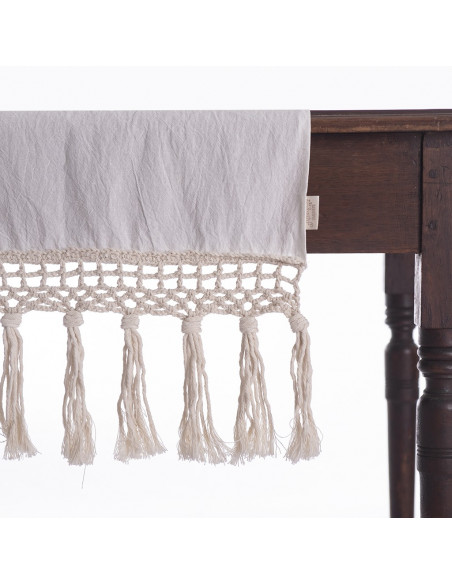 Camino de Mesa -  Borlas Crochet