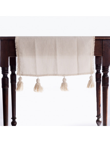 Camino de Mesa -   Panamá Borlas Crochet