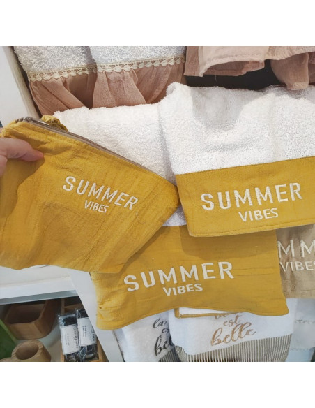 Summer Vibes: Toallón, toalla y Neceser