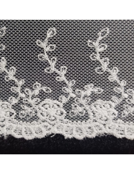 Camino de Gasa Blanco & Volados de Encaje