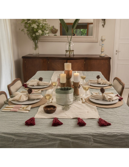 Camino XL Borlas Rojas