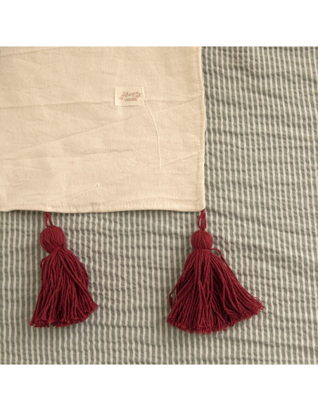 Camino XL Borlas Rojas