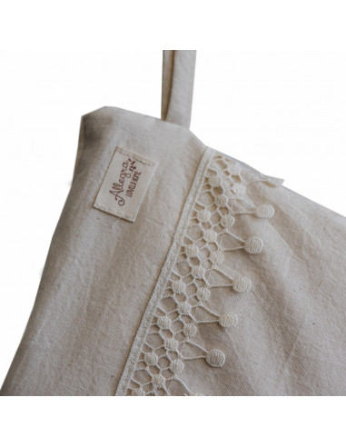 Neceser Guipiur Red :  Mini toalla + Aroma