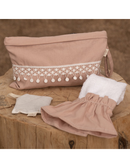 Neceser Guipiur Red :  Mini toalla + Aroma