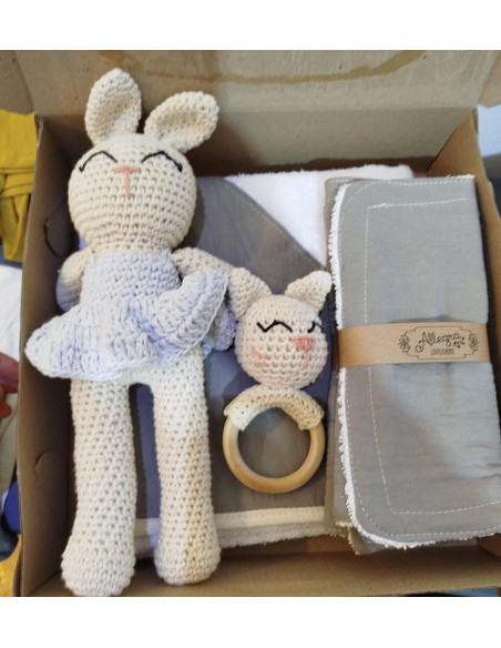 Set Baby: Mascota, Sonajero, 2 Babitas, 1 toallón