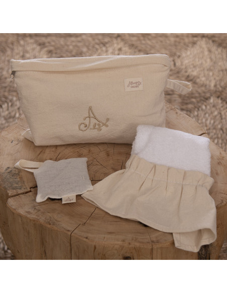 Neceser Bordado Allegra  + Mini Toalla + Aroma