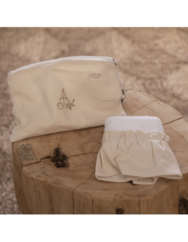 Neceser Bordado Allegra  + Mini Toalla + Aroma