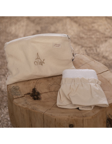 Neceser Bordado Allegra  + Mini Toalla + Aroma