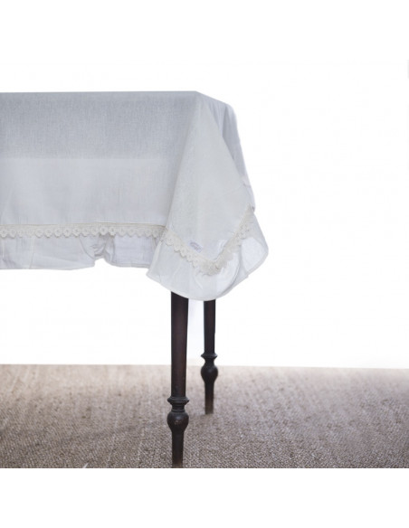 Mantel Amalia Gasa con Volado y Puntilla