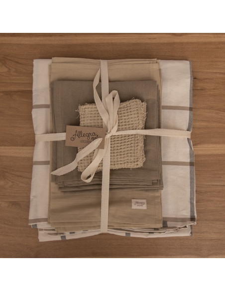 Combo Mesa Cuadros:  Mantel + 6 Ind + 6 servilletas + 6 posavasos