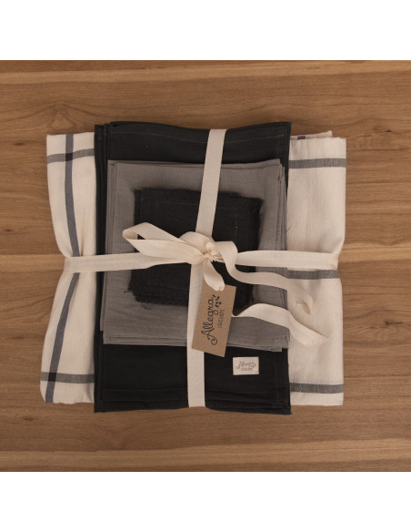 Combo Mesa Cuadros:  Mantel + 6 Ind + 6 servilletas + 6 posavasos