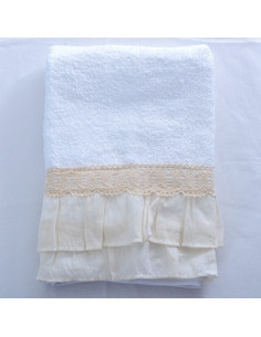 Set Toallón + Toalla con Volados y Puntilla 2