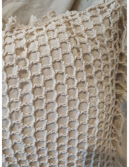 Almohadón Crochet Cuadros y Flecos - Almohadón Hilo Natural